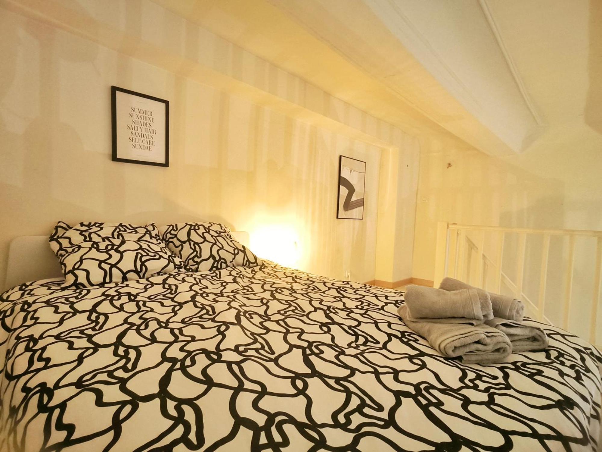Superbe Appartement Avec Jardin Quart Mazarin Aix-en-Provence Exteriör bild