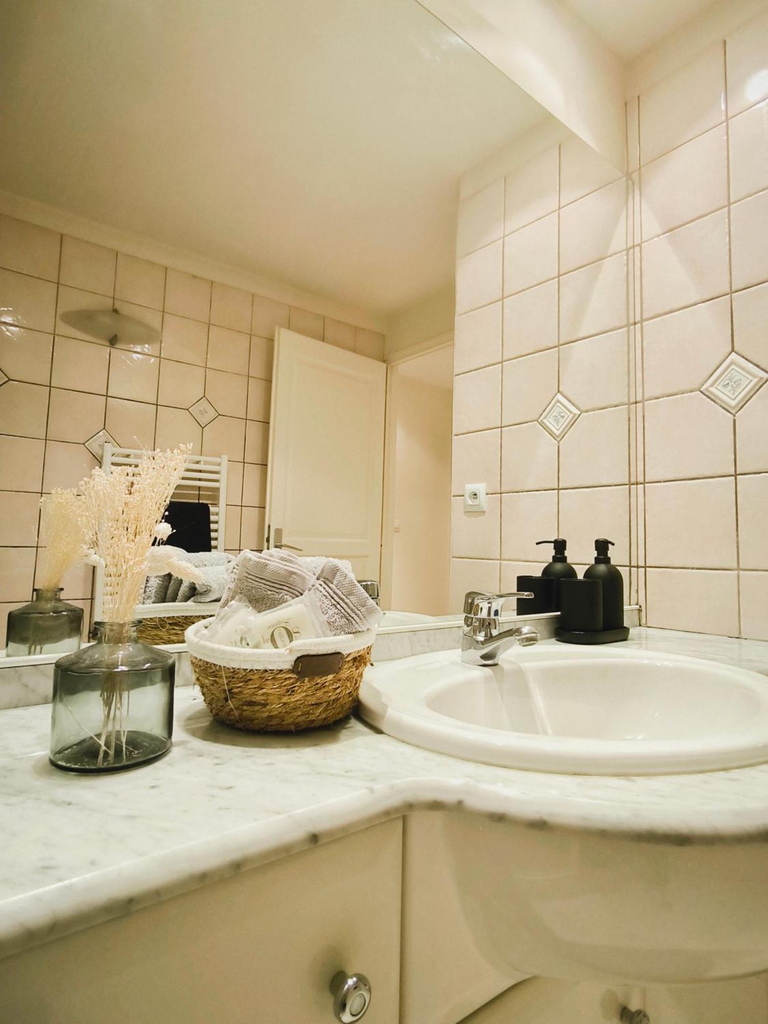 Superbe Appartement Avec Jardin Quart Mazarin Aix-en-Provence Exteriör bild